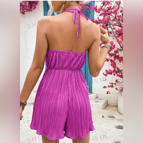 One Piece. Love 💗 this outfit. - Picture 2 of 2